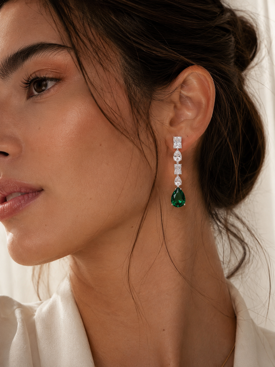 Élise Emerald Linear Earrings