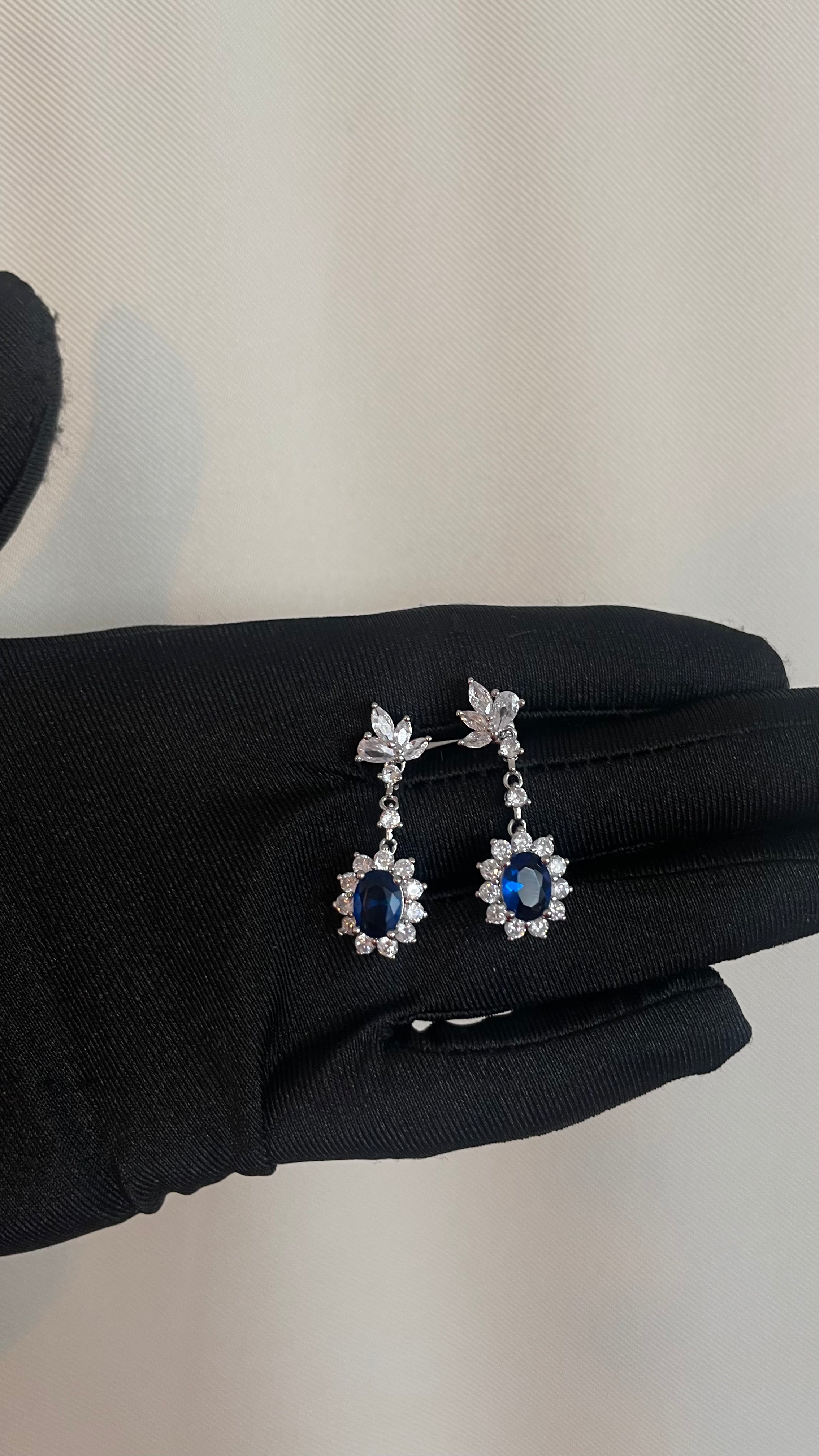 Velvetish Royal Blue Sapphire Pendant Earrings!