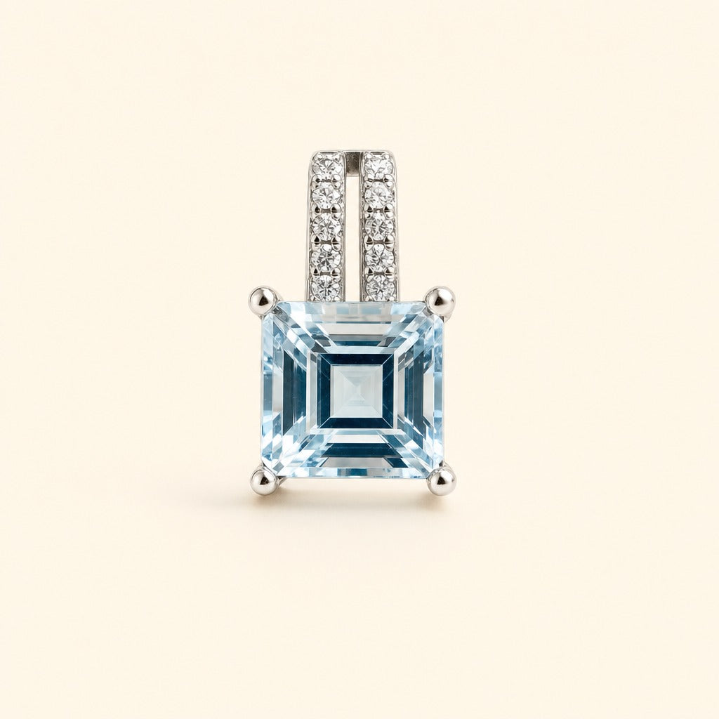Isla Aquamarine Pendant — Maison ÉLAN