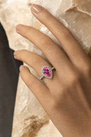 Vianne — Pear Halo Ring — Maison ÉLAN — worn