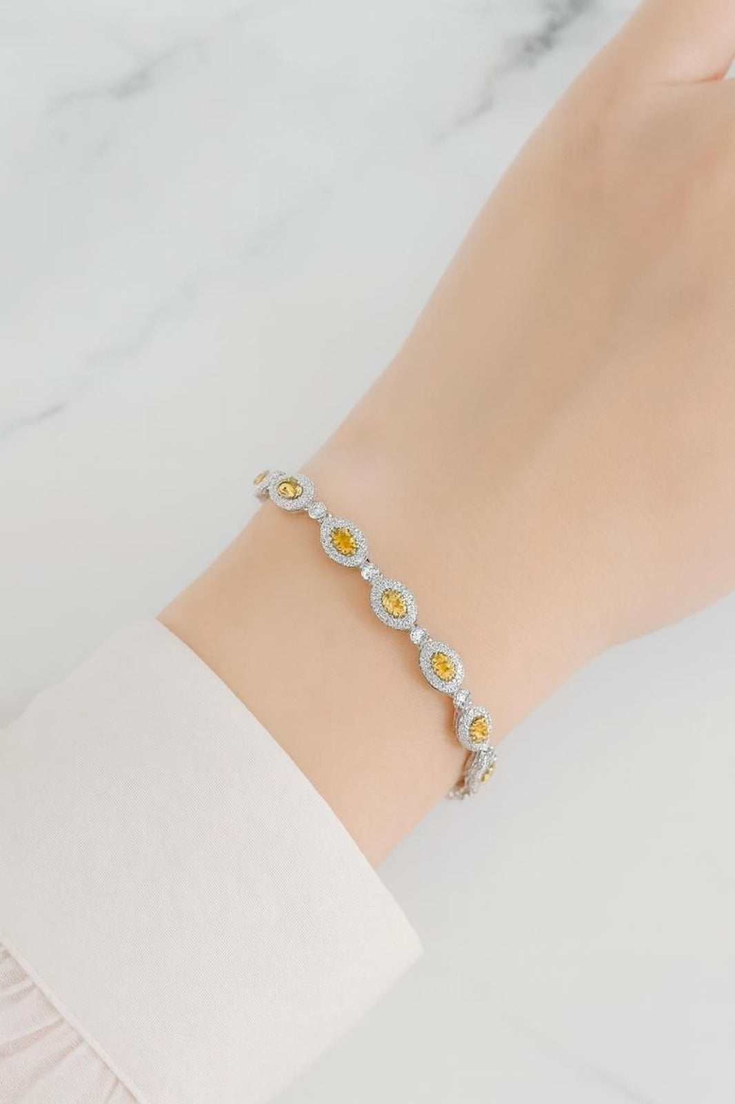 Vionne — Fancy Yellow Diamonds Bracelet — Maison ÉLAN fine jewelry