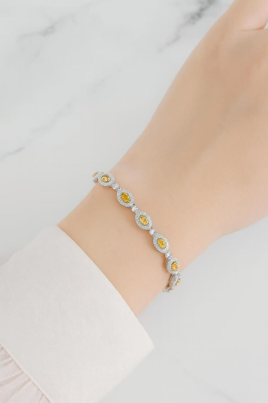 Vionne — Fancy Yellow Diamonds Bracelet — Maison ÉLAN fine jewelry