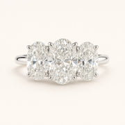 Kim — 4 CTTW Oval Cut Diamond Band — Maison ÉLAN